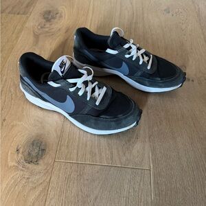 Nike Black and White Running Shoes